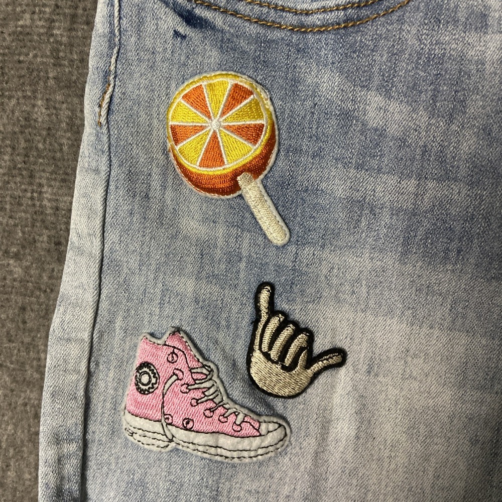 Indigo Rein Womens Denim Shorts Light Wash Patches Sequins Cat Rainbow Size 13 - Picture 5 of 12